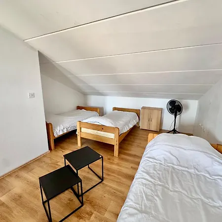 Apartment Zora *