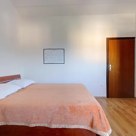 Zora Apartment *